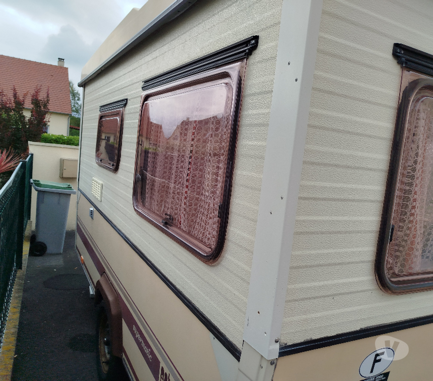 Caravane d'occasion Calvados Varaville - 14390 - Photos Vivastreet CARAVANE PLIANTE ESTEREL