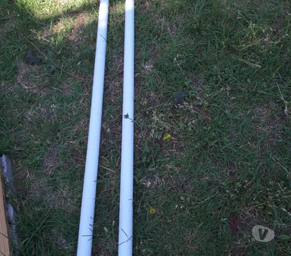 Bricolage - Jardin - Outillage Aubagne Bouches-du-Rhône - Photos Vivastreet Lot de tubes acier Blanc H 93cm