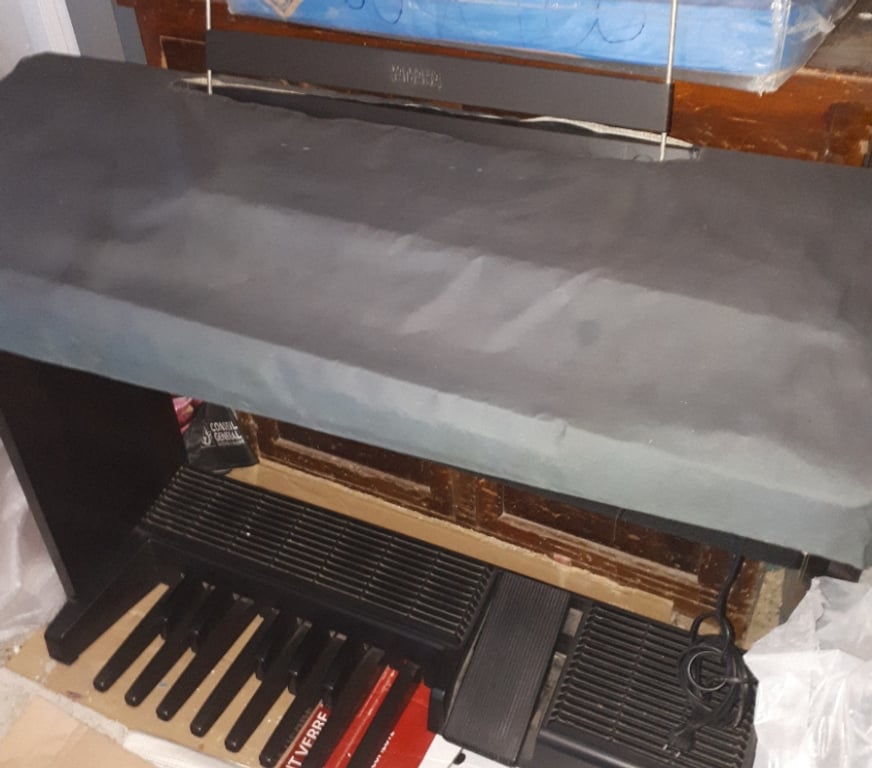 Instruments de musique Bouches-du-Rhône Aubagne - 13400 - Photos Vivastreet Orgue Yamaha ME 35 peu servi état neuf
