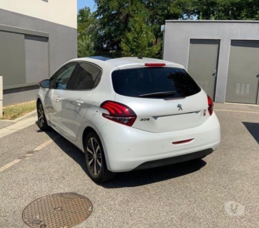 Voiture d'occasion Haute-Garonne Toulouse - Photos Vivastreet Peugeot 208 édition Roland Garros