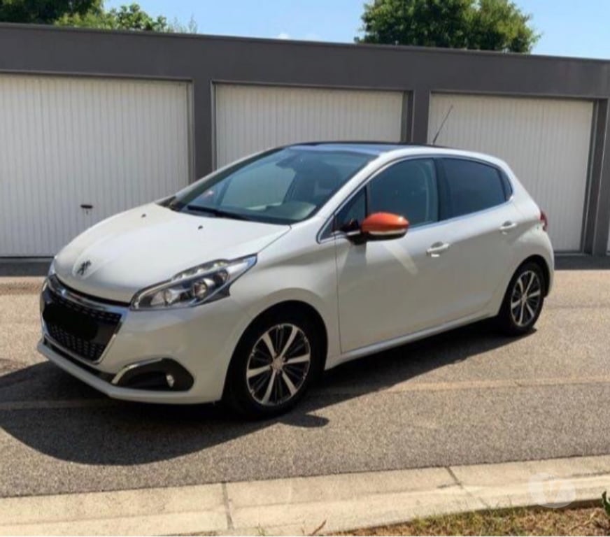 Voiture d'occasion Haute-Garonne Toulouse - Photos Vivastreet Peugeot 208 édition Roland Garros