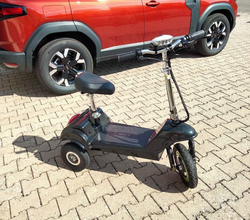 Scooter occasion Meurthe-et-Moselle Villers sous Preny - 54700 - Photos Vivastreet Scooter Électrique Pliant À 3 Roues Avec Siege