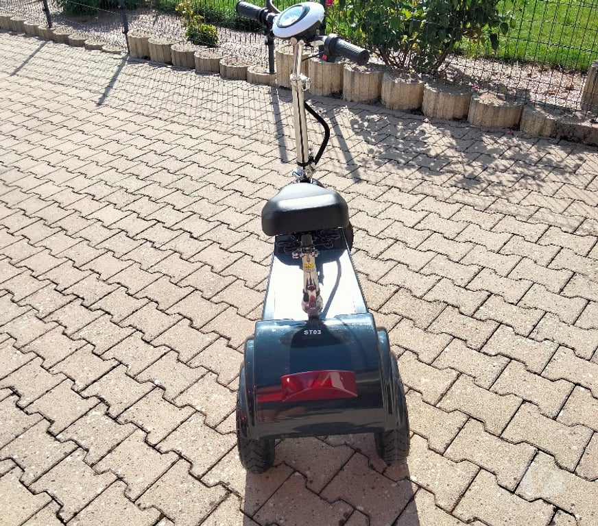 Scooter occasion Meurthe-et-Moselle Villers sous Preny - 54700 - Photos Vivastreet Scooter Électrique Pliant À 3 Roues Avec Siege