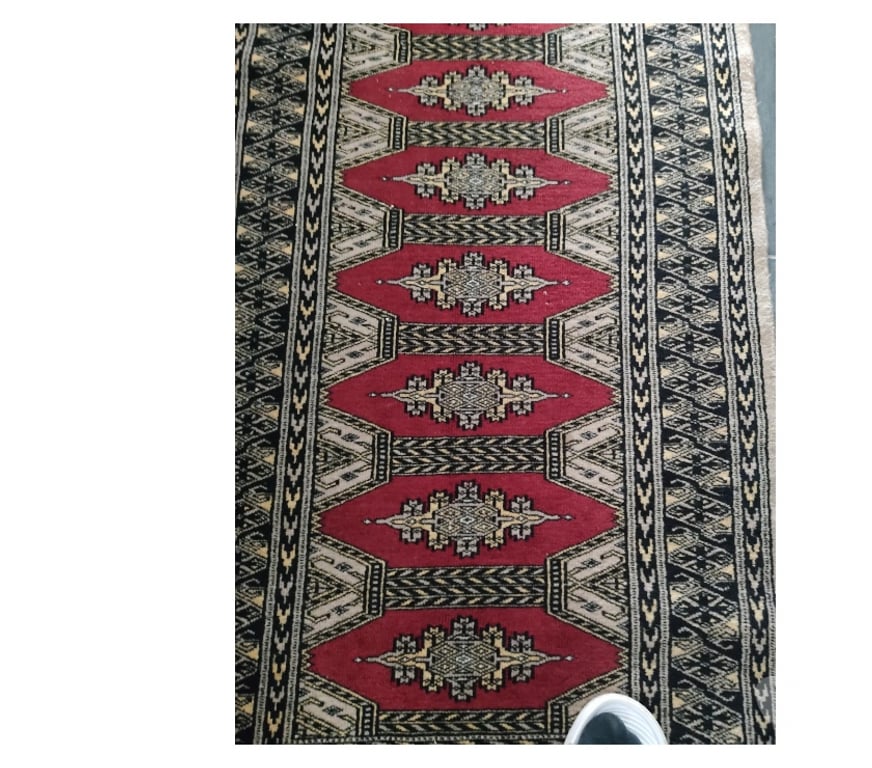 Décoration - art Vendée Soullans - 85300 - Photos Vivastreet Tapis galerie Baloutche