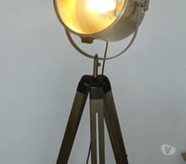 2 lampadaires trépied style industriel