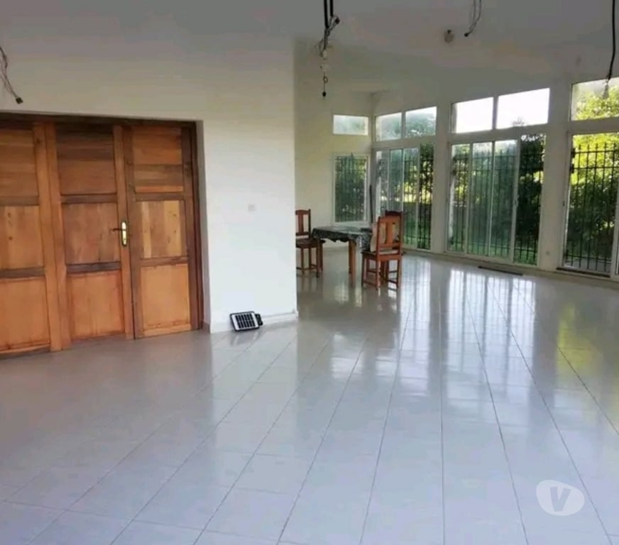 Vente Maison Madagascar - Photos Vivastreet 🏠 MAGNIFIQUE DOMAINE AU PK11, route Ramena 🌊🏖️