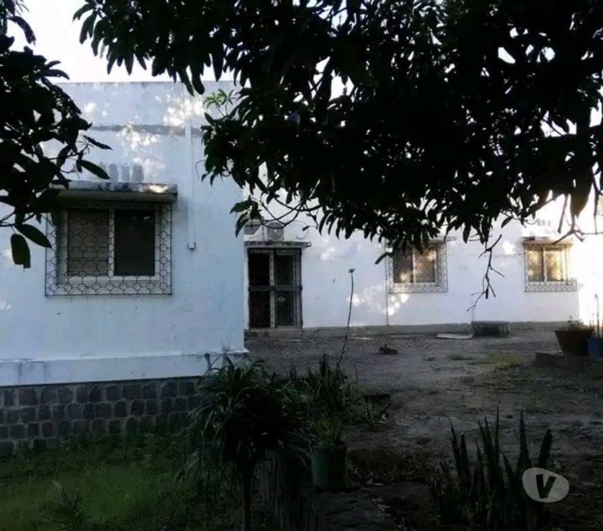 Vente Maison Madagascar - Photos Vivastreet 🏠 MAGNIFIQUE DOMAINE AU PK11, route Ramena 🌊🏖️