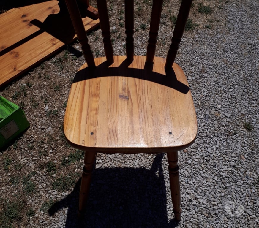 Ameublement & art de la table Bouches-du-Rhône Aubagne - 13400 - Photos Vivastreet Chaise de bois en bon état à venir récupérer