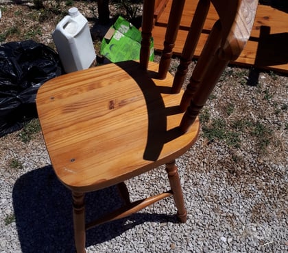 Ameublement & art de la table Aubagne Bouches-du-Rhône - Photos Vivastreet Chaise de bois en bon état à venir récupérer