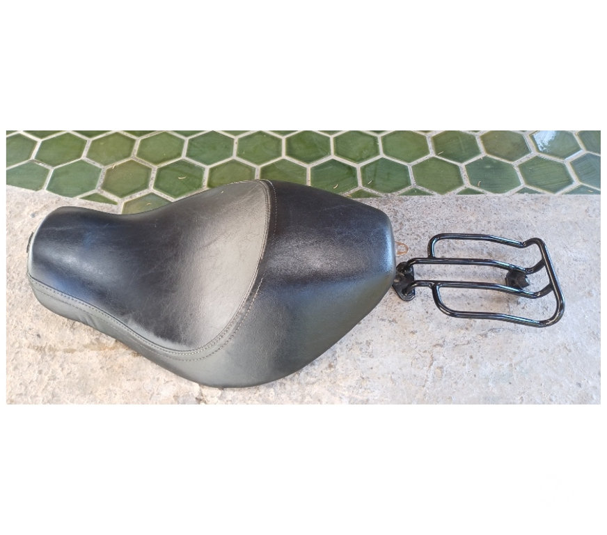 Pièces et services moto Gard Bez et Esparon - 30120 - Photos Vivastreet Selle Solo moto Harley Sportster 2004
