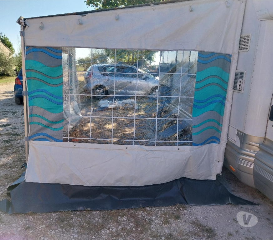 Equipements - Services Gard Bouillargues - 30230 - Photos Vivastreet A VENDRE AUVENT CAMPING CAR