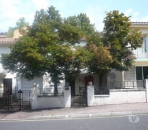 Dans station thermale, jolie maison a vendre