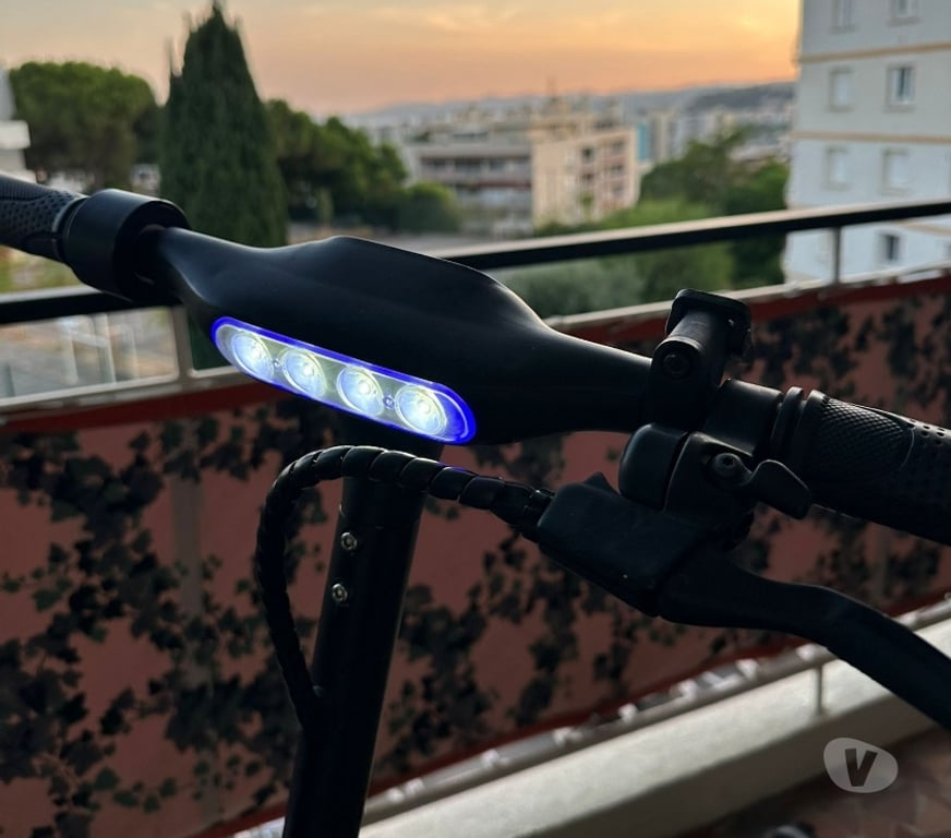 Matériel de sport Alpes-Maritimes Nice - Photos Vivastreet Trottinette électrique UrbanGlide 100 Pro 2