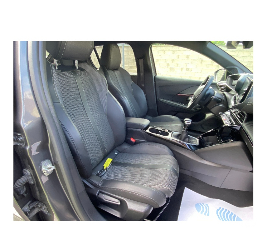 Voiture d'occasion Oise Nogent sur Oise - 60180 - Photos Vivastreet PEUGEOT 208 GT 100 CH BOÎTE AUTO EAT8 AN 2023 8234 KM