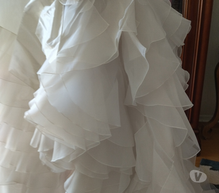 Vêtements occasion Puy-de-Dôme Clermont Ferrand - Photos Vivastreet Robe de mariée blanche Cymbeline