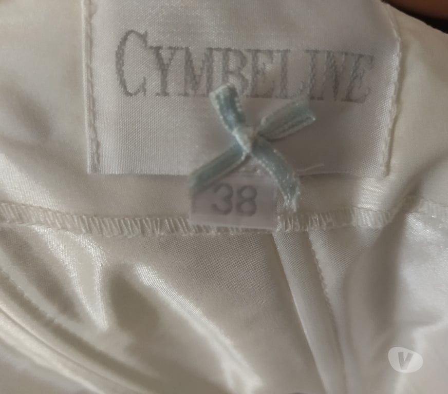 Vêtements occasion Puy-de-Dôme Clermont Ferrand - Photos Vivastreet Robe de mariée blanche Cymbeline