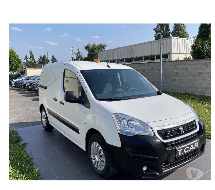 Voiture d'occasion Oise Nogent sur Oise - 60180 - Photos Vivastreet PEUGEOT PARTNER PREMIUM STANDARD PACK 1.6 BLUEHDI 82300 KM