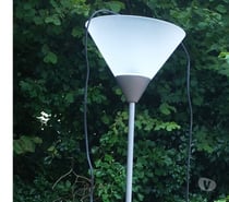 Hauteur du lampadaire : 178 cm