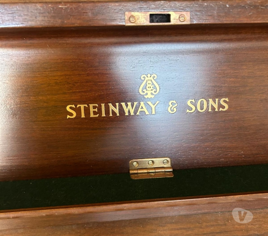 Instruments de musique Paris Paris 13ème ardt - 75013 - Photos Vivastreet Piano droit Steinway & Sons