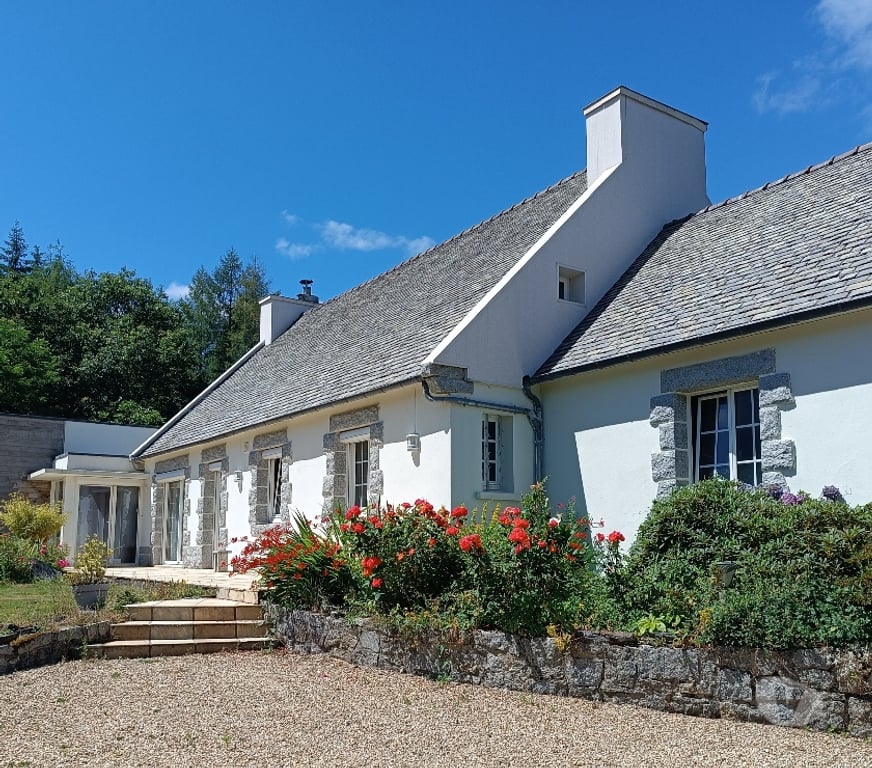 Vente Maison Finistère Huelgoat - 29690 - Photos Vivastreet Propriété de 18000 m² avec maison néo-bretonne 183 m²