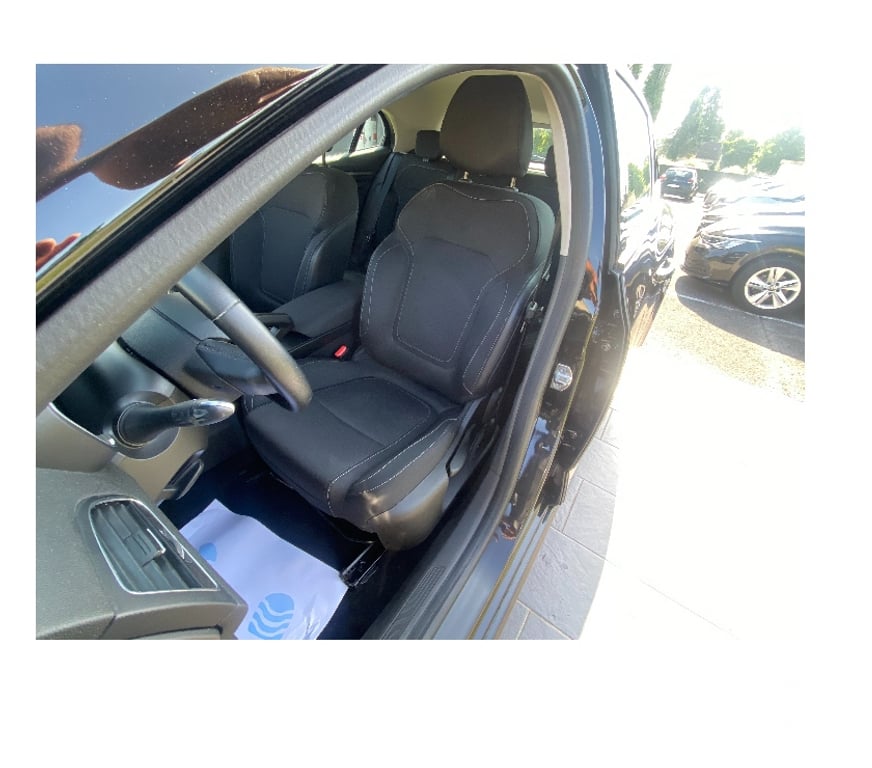 Voiture d'occasion Oise Nogent sur Oise - 60180 - Photos Vivastreet RENAULT MEGANE 4 BLUE DCI 115 CH BUSINESS EDC -21N