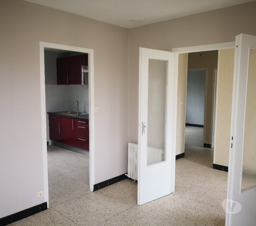 Location maison Bouches-du-Rhône Arles - 13200 - Photos Vivastreet Maison 4 pièces 3 ch 74 m² Arles (13129)