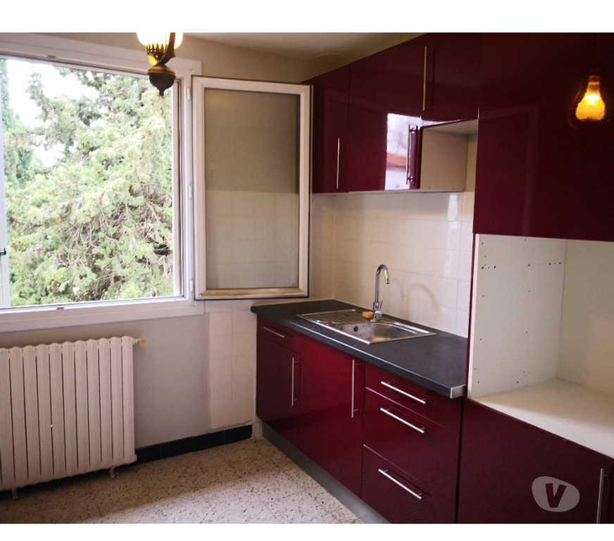 Location maison Bouches-du-Rhône Arles - 13200 - Photos Vivastreet Maison 4 pièces 3 ch 74 m² Arles (13129)