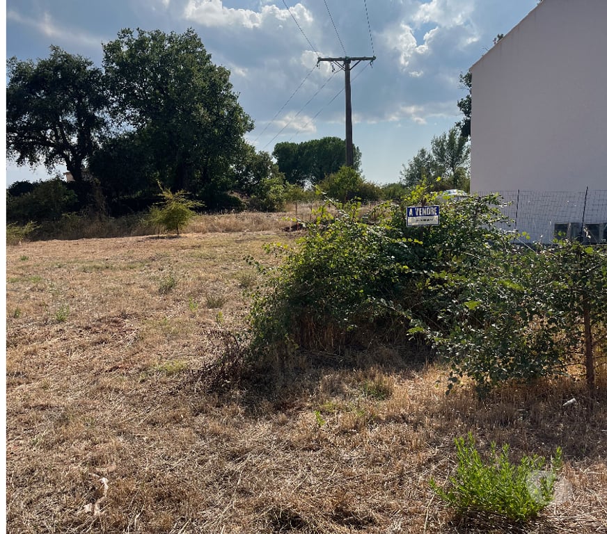 Terrain à vendre Var Le Cannet des Maures - 83340 - Photos Vivastreet Vends Terrain constructible au Cannet-des-maures -VAR