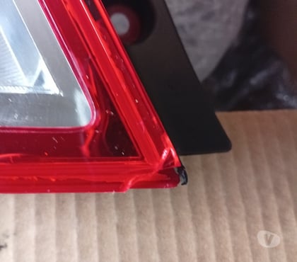 Pièces moteur et accessoires auto Vitrolles Bouches-du-Rhône - Photos Vivastreet Vend feux arrière gauche