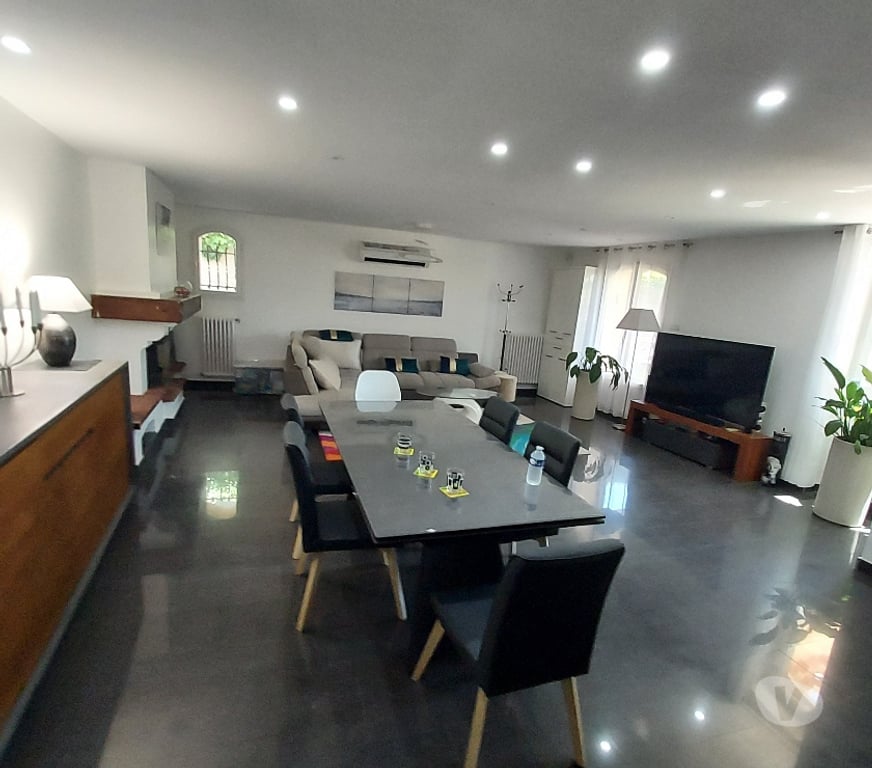 Vente Maison Bouches-du-Rhône Allauch - 13190 - Photos Vivastreet vend villa 160m2 480m2