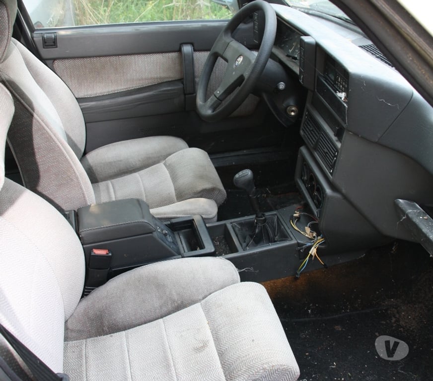 Voiture de collection Tarn Montdragon - 81440 - Photos Vivastreet ALFA ROMEO 75 TWIN SPARK léger choc avant 101269 km