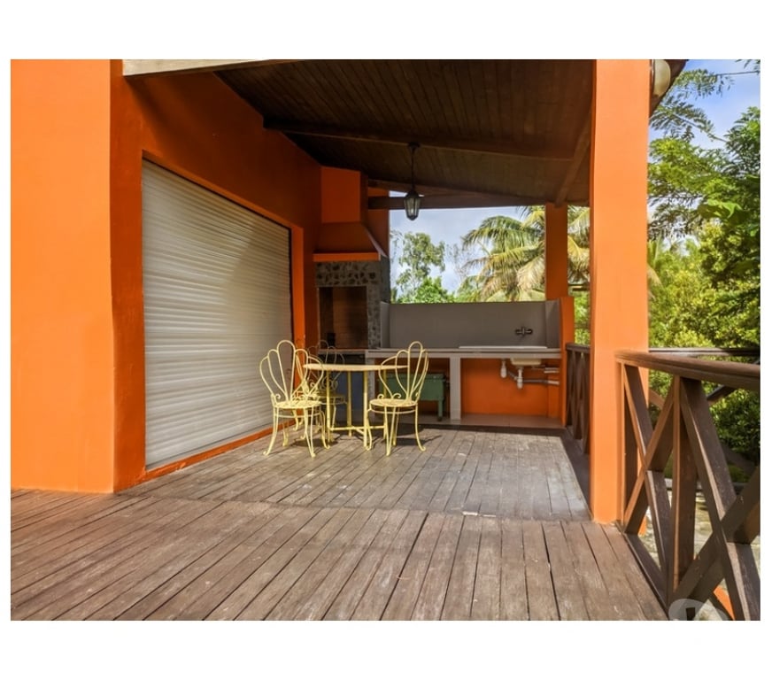 Vente Maison Madagascar - Photos Vivastreet Mahambo villa meublée, bord de la mer, accessible, 9500m2