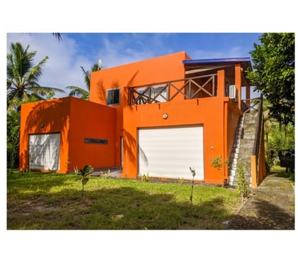 Maison à vendre - Photos Vivastreet Mahambo villa meublée, bord de la mer, accessible, 9500m2