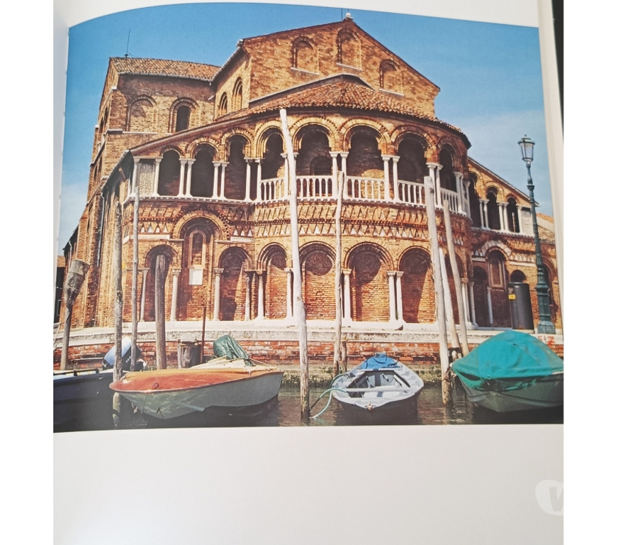 Livres occasion Rhône Lyon - Photos Vivastreet VENISE LIVRE Donatella Canabi