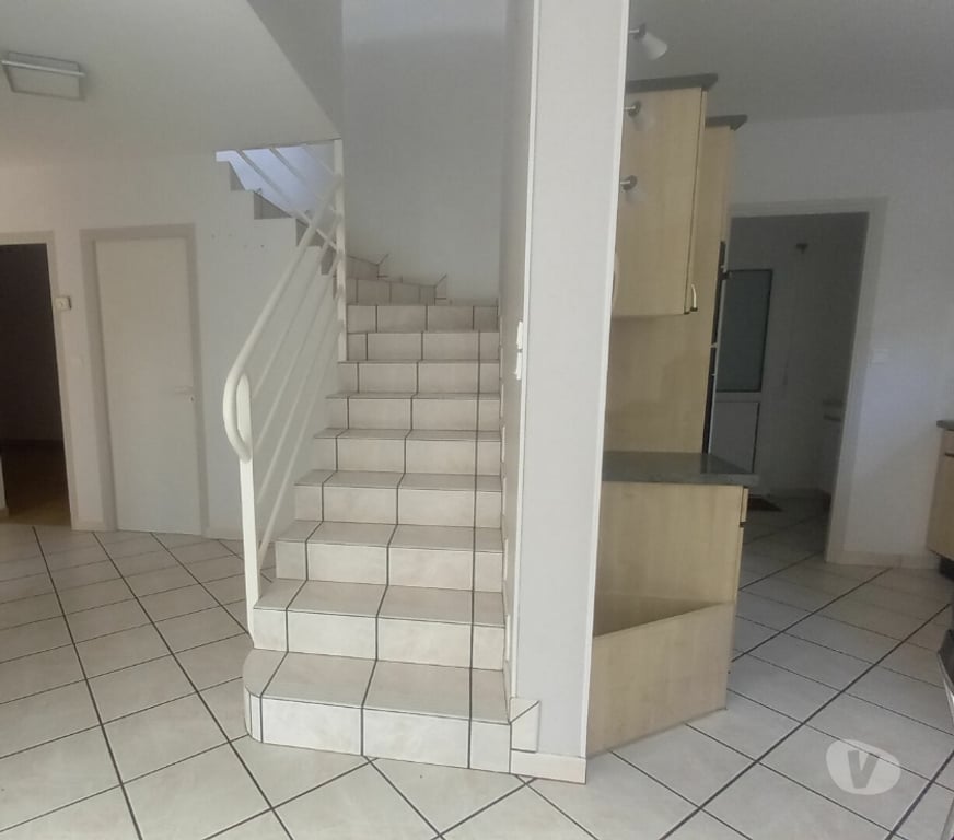 Location maison Côtes-d'Armor Guingamp - 22200 - Photos Vivastreet Maison 5 pièces 162 m² 22200 Guingamp
