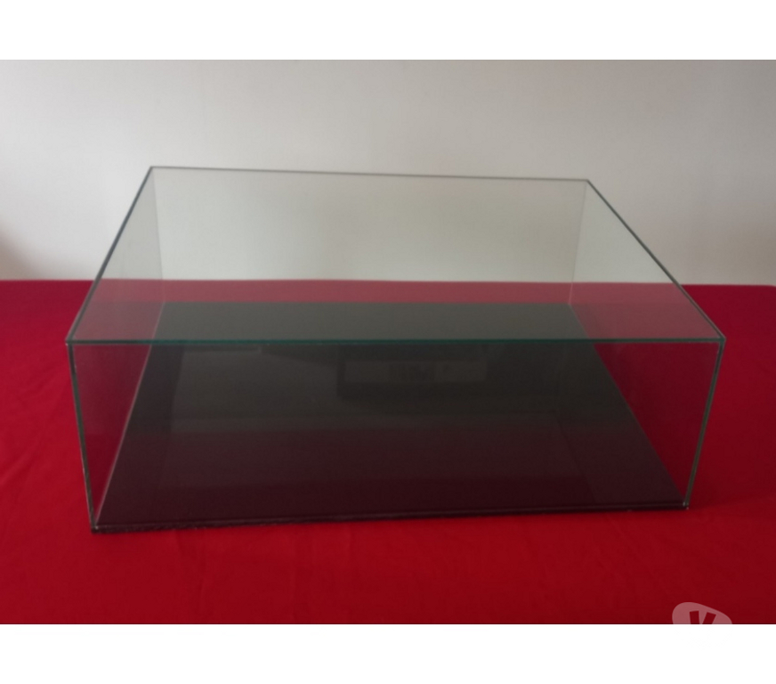 Collection Rhône Villefranche sur Saone - 69400 - Photos Vivastreet VITRINE CLOCHE DE PROTECTION 60x50x20 avec socle