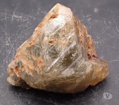 Collections Bertrichamps Meurthe-et-Moselle - Photos Vivastreet Spinelle brut , Madagascar 4gr 16 x 16 x 14 mm