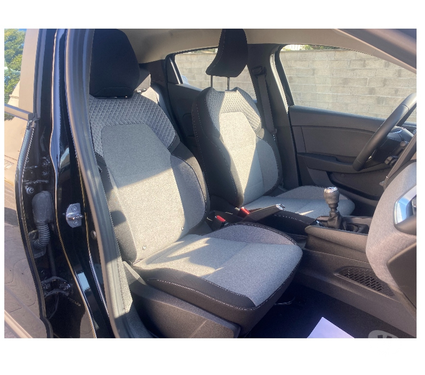 Voiture d'occasion Oise Nogent sur Oise - 60180 - Photos Vivastreet RENAULT CLIO V 90 CH GSR2 EVOLUTION 8300KM AN 2024