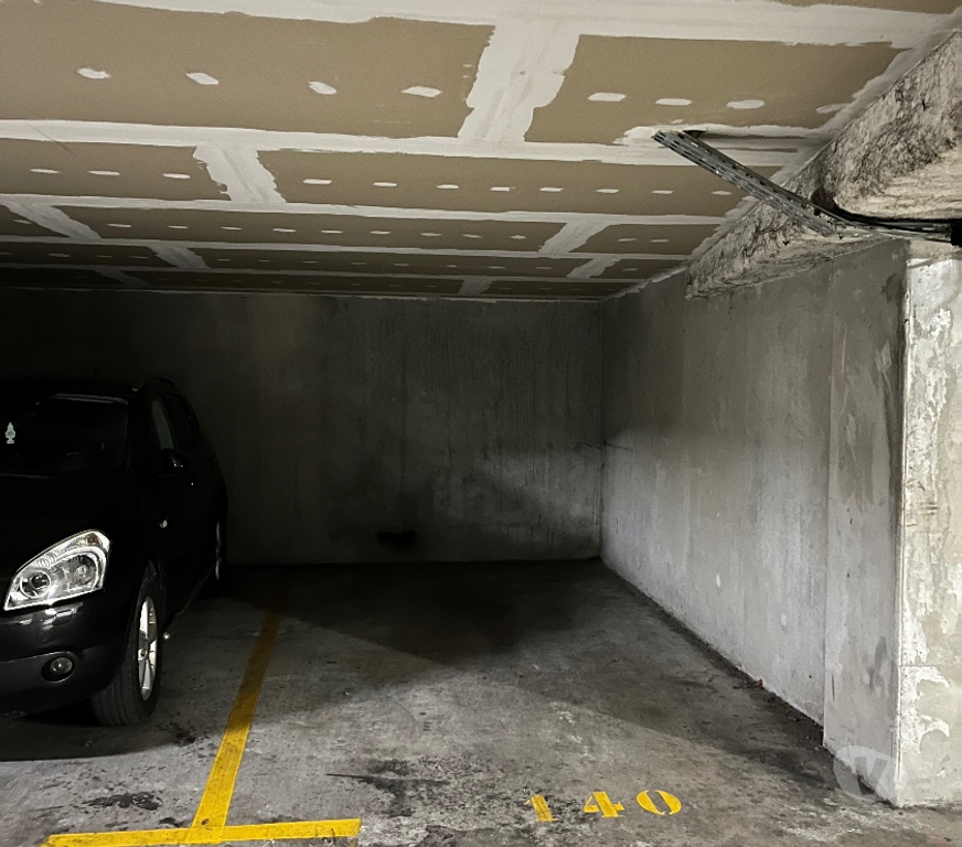 Parkings - Garages Alpes-Maritimes Nice - Photos Vivastreet Place de parking couverte dans résidence sécurisée