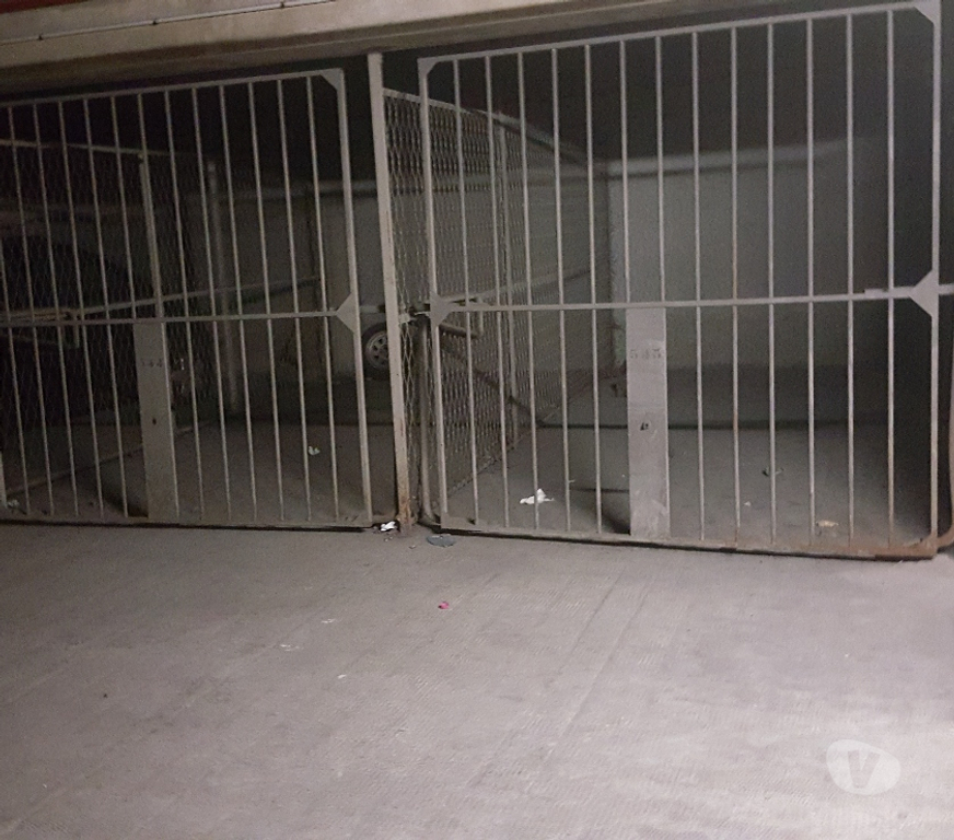 Vente Parking Paris Paris 18ème ardt - 75018 - Photos Vivastreet BOX INDIVIDUEL FERME PARIS INTRA-MUROS
