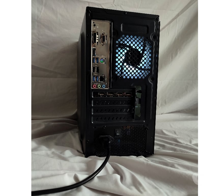 Informatique Val-de-Marne Charenton le Pont - 94220 - Photos Vivastreet Pc gamer rtx + jeux AAA