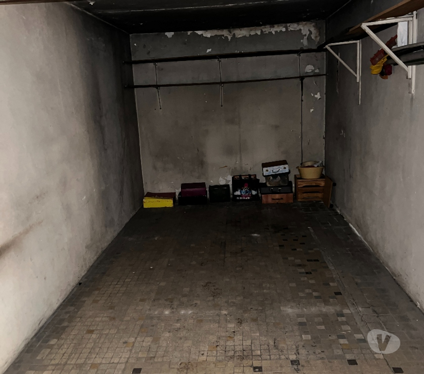 Vente Parking Rhône Vaulx en Velin - 69120 - Photos Vivastreet Vend garage 13 m² 6900 €