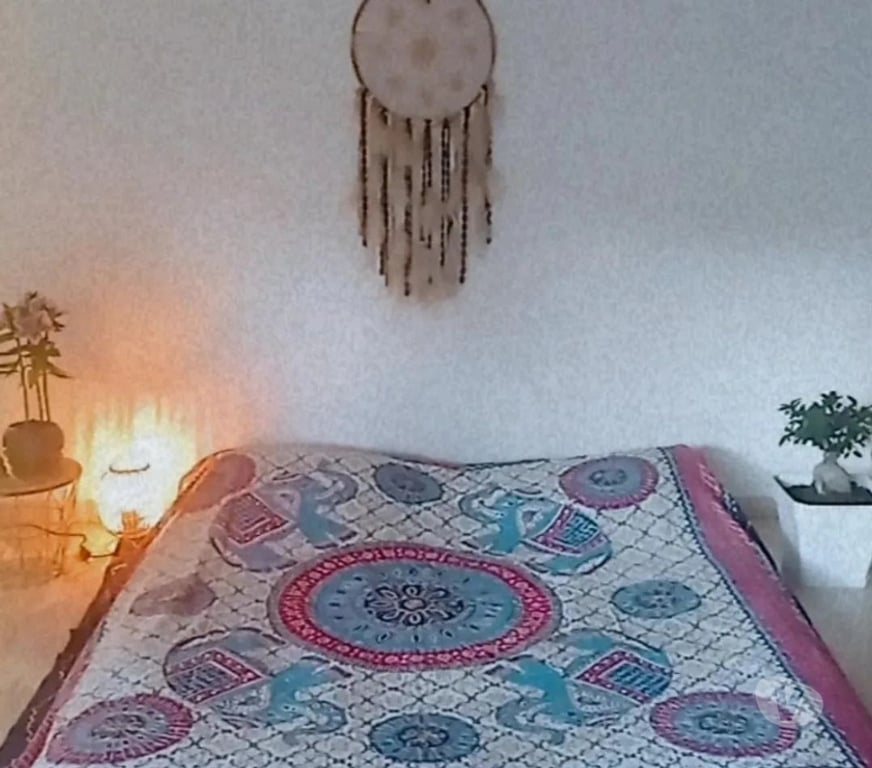 Massages Alpes-Maritimes Mandelieu la Napoule - 06210 - Photos Vivastreet Massage Tantrique Cachemirien Balnéo