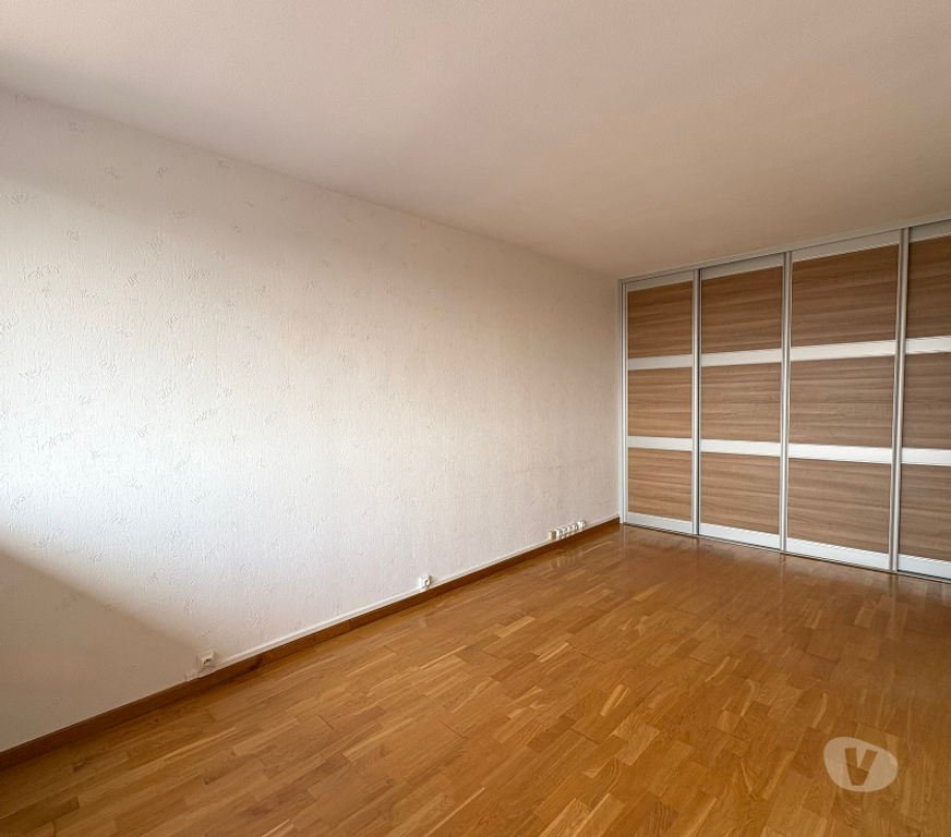 Appartements à vendre Gironde Blanquefort - 33290 - Photos Vivastreet Bel appartement 80m2 3 chambres balcons cave stationnements