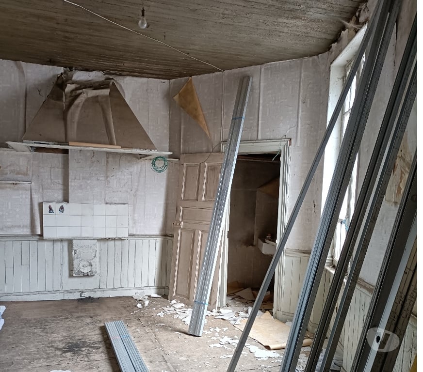 Vente Maison Puy-de-Dôme Giat - 63620 - Photos Vivastreet Maison à rénover entièrement