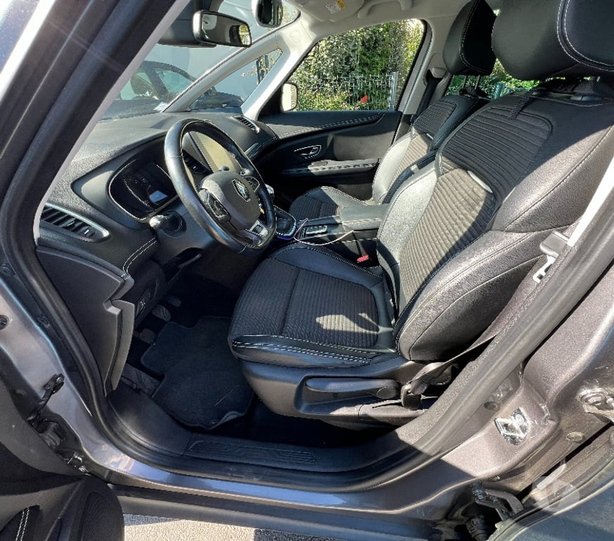Voiture d'occasion Ille-et-Vilaine Rennes - Photos Vivastreet Renault Scénic IV Intens – Diesel – 115 cv – 2019