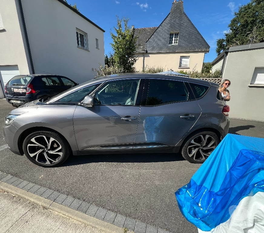 Voiture d'occasion Ille-et-Vilaine Rennes - Photos Vivastreet Renault Scénic IV Intens – Diesel – 115 cv – 2019