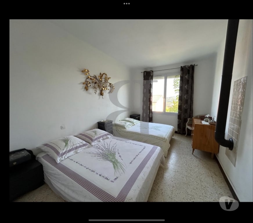 Vente Maison Drôme Nyons - 26110 - Photos Vivastreet GRANDE MAISON avec DEUX APPARTEMENTS , GARAGE , CHALET
