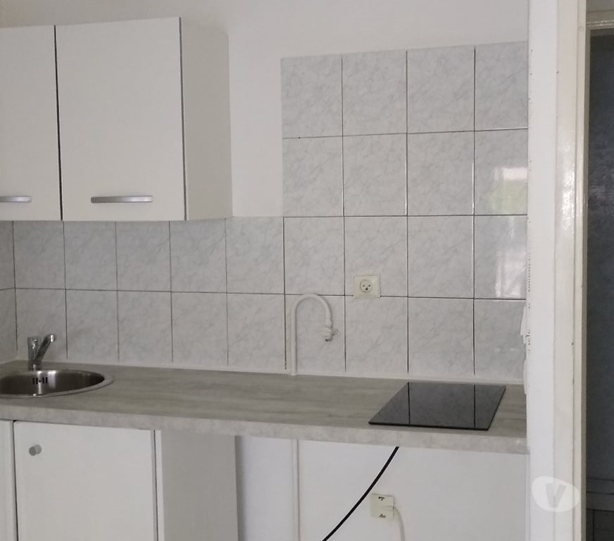 Location appartement Seine-et-Marne Combs la Ville - 77380 - Photos Vivastreet STUDIO A LOUER COMBS LA VILLE