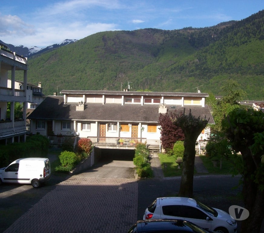 location saisonniere Haute-Garonne Bagneres de Luchon - Photos Vivastreet loue studio centre de luchon